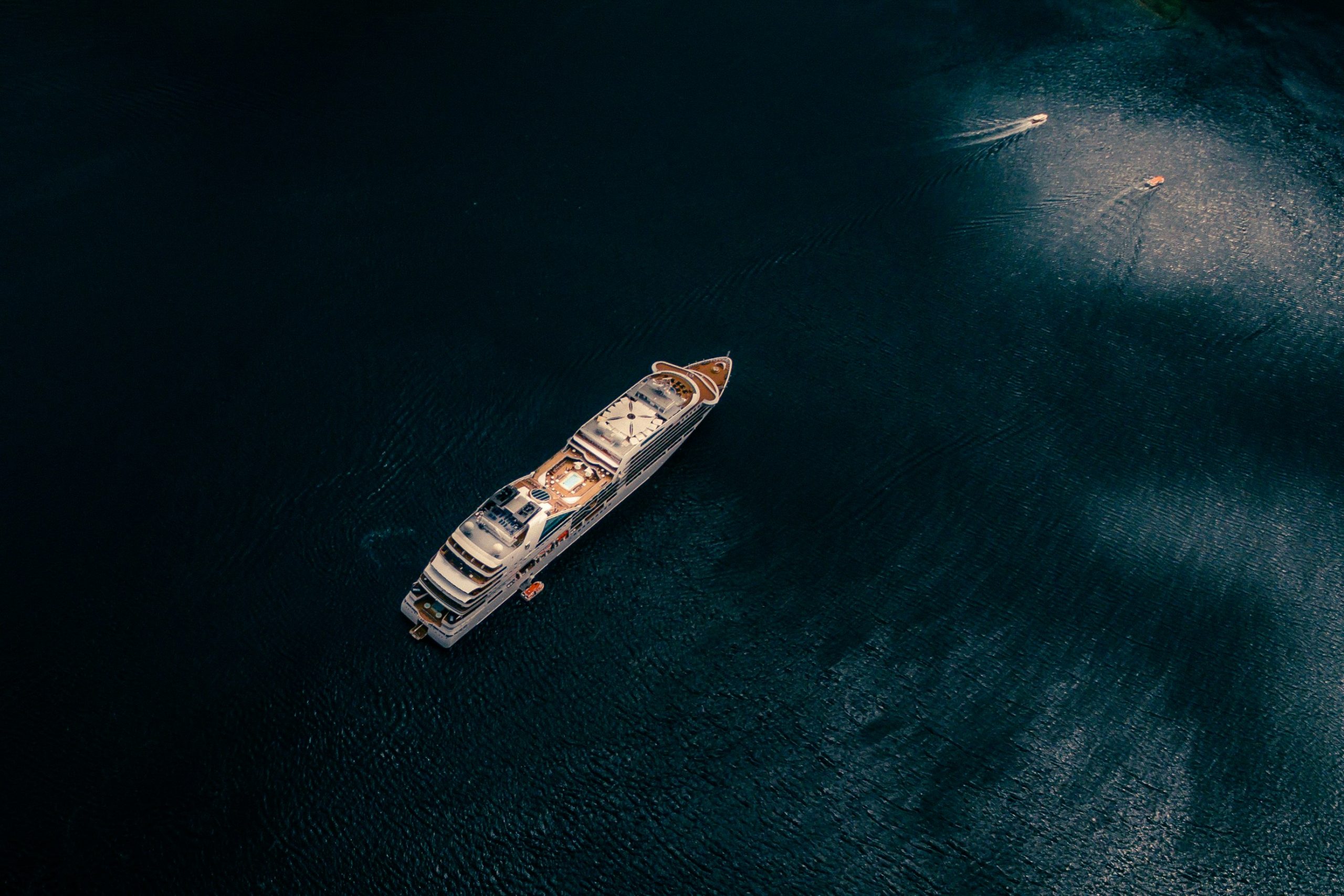 découvrez les meilleures offres de croisières pour des vacances inoubliables avec cruise. profitez d'expériences de voyage exceptionnelles à bord de navires de luxe, et explorez des destinations exotiques et captivantes.
